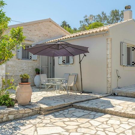 Вилла Emilios Stone House Гайос Экстерьер фото