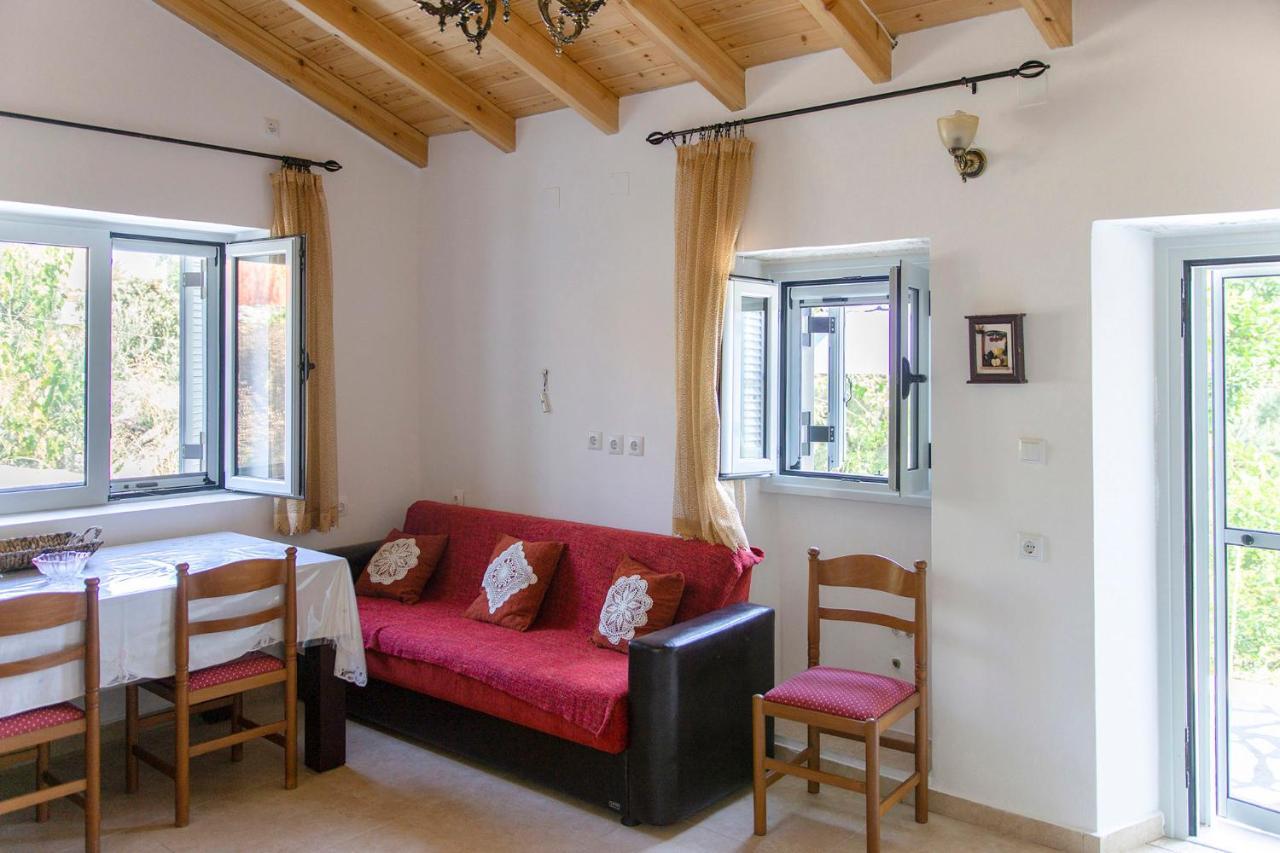 Вилла Emilios Stone House Гайос Экстерьер фото